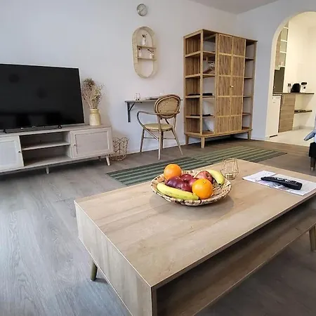Studio-priv.parkplatz-balkon-wlan-netflix-smarttv Lägenhet Deizisau